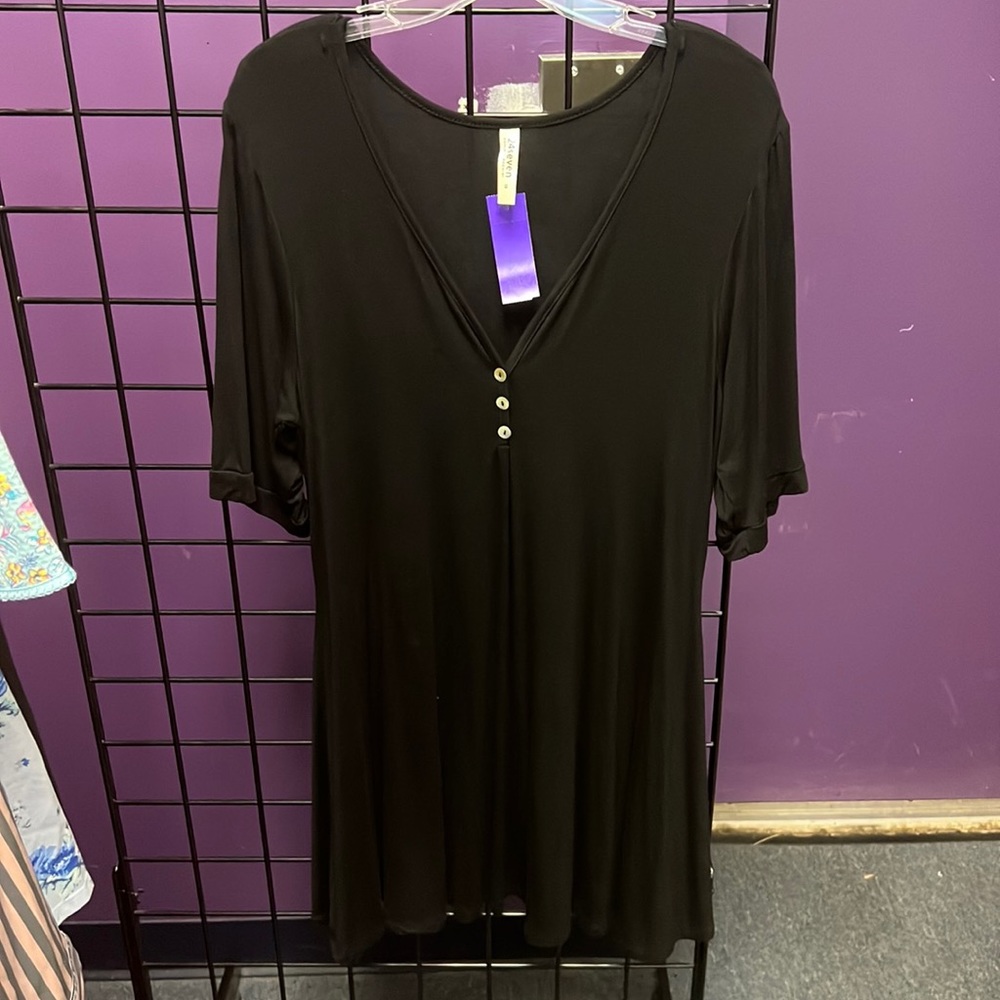 💜24Seven Black Short Sleeve Top 1X